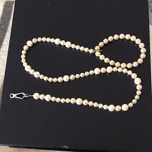 Nothing but pearls pearls pearls lead